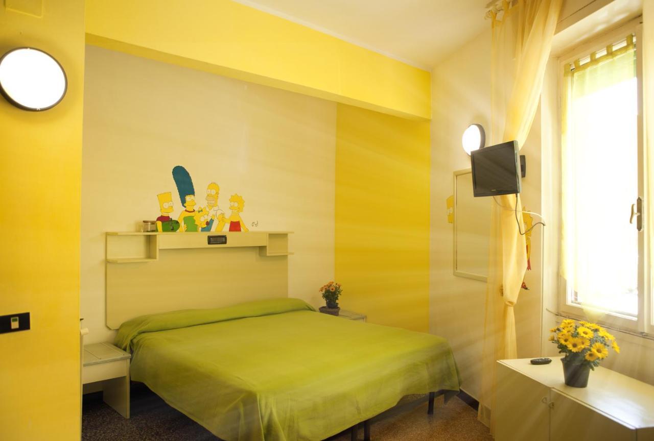 ואראצה Hotel Della Piazzetta מראה חיצוני תמונה